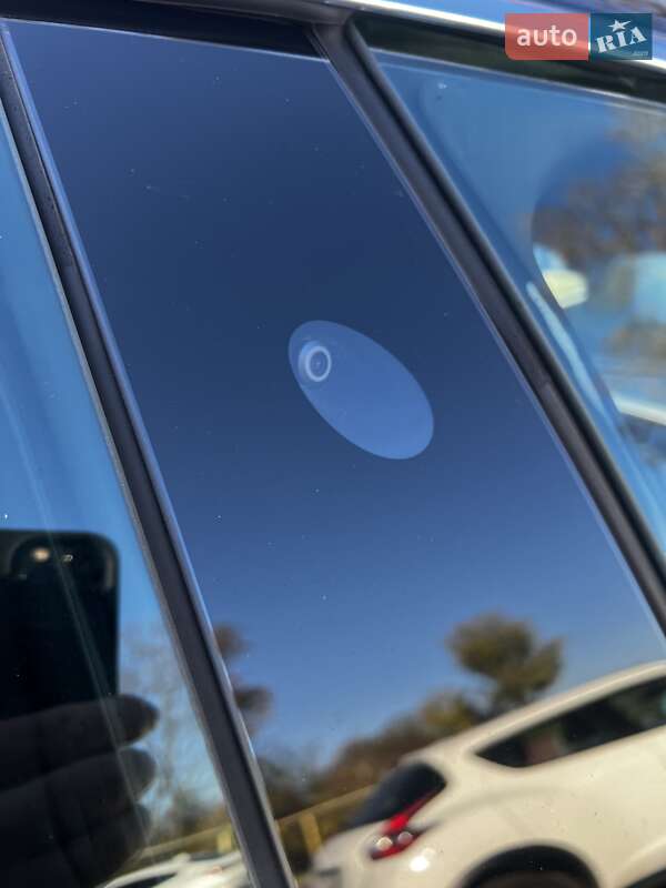 Ліфтбек Tesla Model S 2019 в Одесі