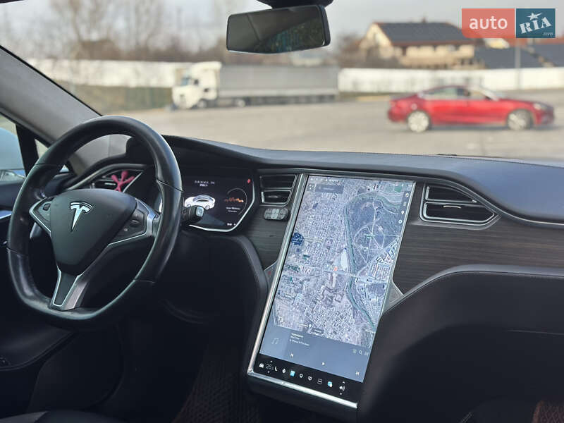 Лифтбек Tesla Model S 2016 в Ужгороде фото 7 Лифтбек Tesla Model S 2016 в Ужгороде
