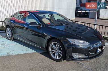 Ліфтбек Tesla Model S 2013 в Києві