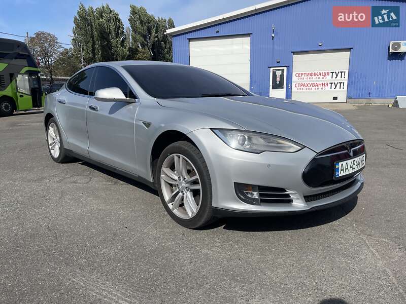 Ліфтбек Tesla Model S 2013 в Києві фото 19 Ліфтбек Tesla Model S 2013 в Києві