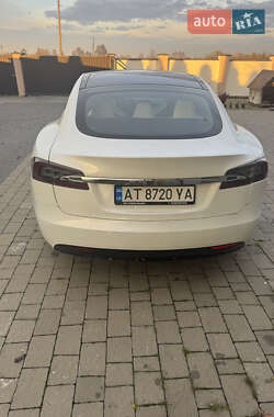 Лифтбек Tesla Model S 2019 в Ивано-Франковске