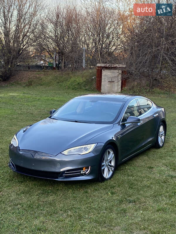 Ліфтбек Tesla Model S 2013 в Борисполі фото 2 Ліфтбек Tesla Model S 2013 в Борисполі