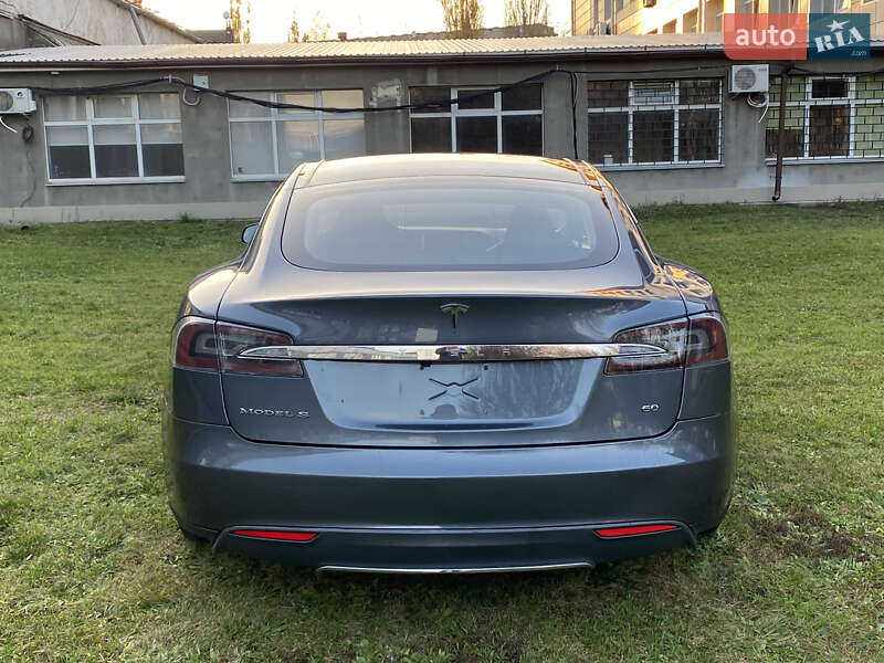 Ліфтбек Tesla Model S 2013 в Борисполі фото 7 Ліфтбек Tesla Model S 2013 в Борисполі