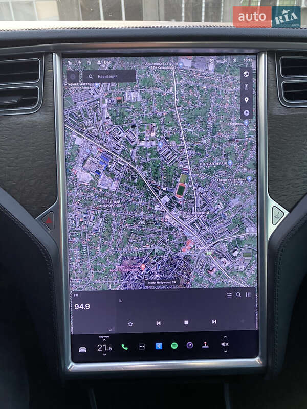 Ліфтбек Tesla Model S 2013 в Борисполі фото 33 Ліфтбек Tesla Model S 2013 в Борисполі