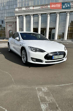 Лифтбек Tesla Model S 2016 в Одессе