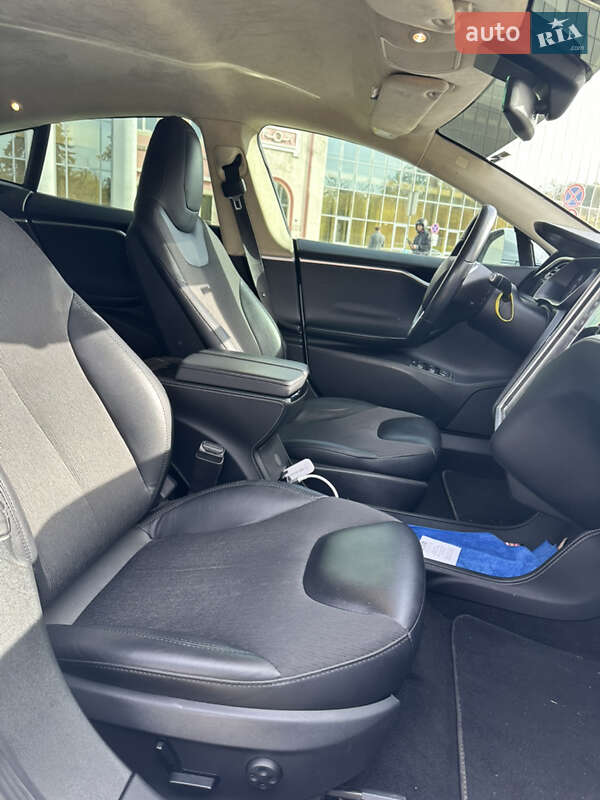 Лифтбек Tesla Model S 2016 в Одессе