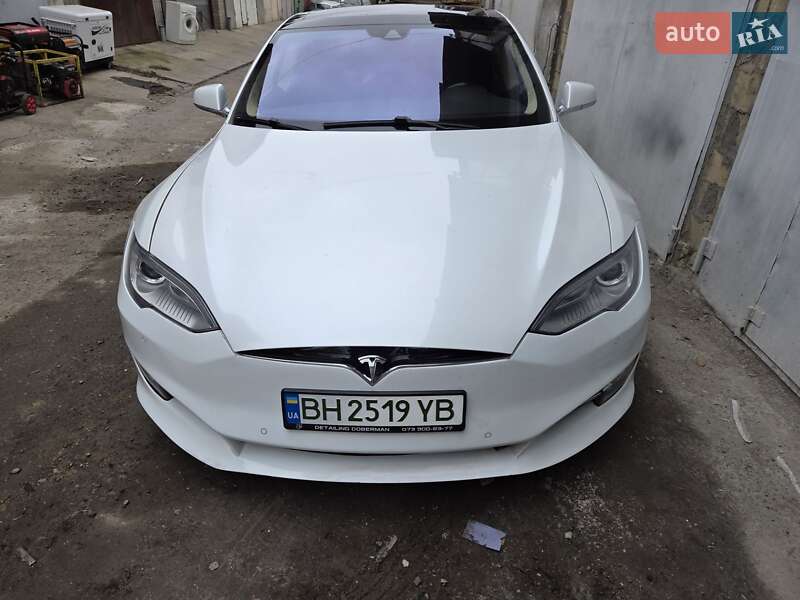 Лифтбек Tesla Model S 2015 в Одессе фото 9 Лифтбек Tesla Model S 2015 в Одессе