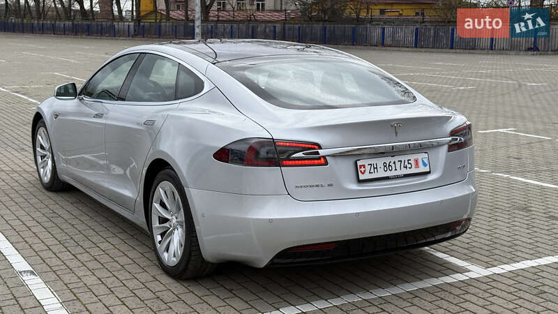Ліфтбек Tesla Model S 2017 в Тернополі