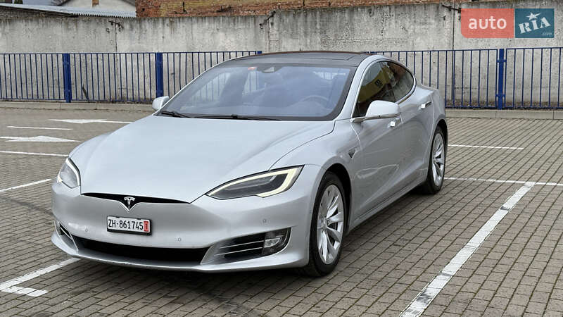 Ліфтбек Tesla Model S 2017 в Тернополі