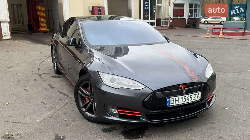 Ліфтбек Tesla Model S 2015 в Одесі фото 7 Ліфтбек Tesla Model S 2015 в Одесі