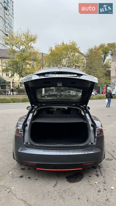 Ліфтбек Tesla Model S 2015 в Одесі фото 2 Ліфтбек Tesla Model S 2015 в Одесі