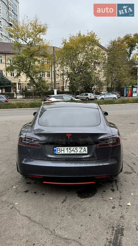 Ліфтбек Tesla Model S 2015 в Одесі фото 26 Ліфтбек Tesla Model S 2015 в Одесі