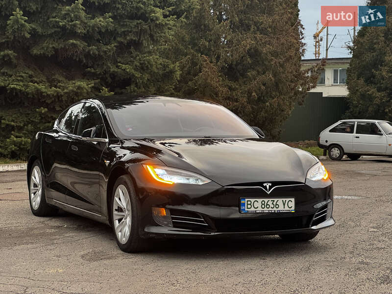 Ліфтбек Tesla Model S 2018 в Львові фото 5 Ліфтбек Tesla Model S 2018 в Львові