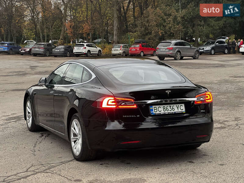 Ліфтбек Tesla Model S 2018 в Львові фото 13 Ліфтбек Tesla Model S 2018 в Львові