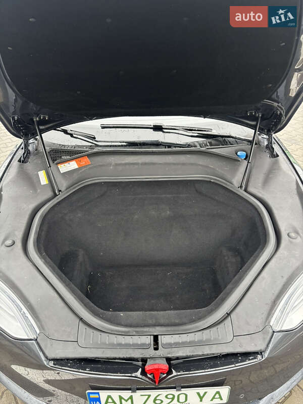 Ліфтбек Tesla Model S 2015 в Житомирі фото 12 Ліфтбек Tesla Model S 2015 в Житомирі