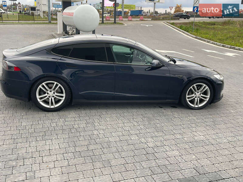 Лифтбек Tesla Model S 2013 в Львове фото 10 Лифтбек Tesla Model S 2013 в Львове