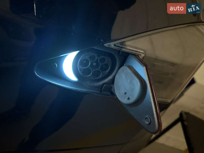 Лифтбек Tesla Model S 2013 в Львове фото 52 Лифтбек Tesla Model S 2013 в Львове