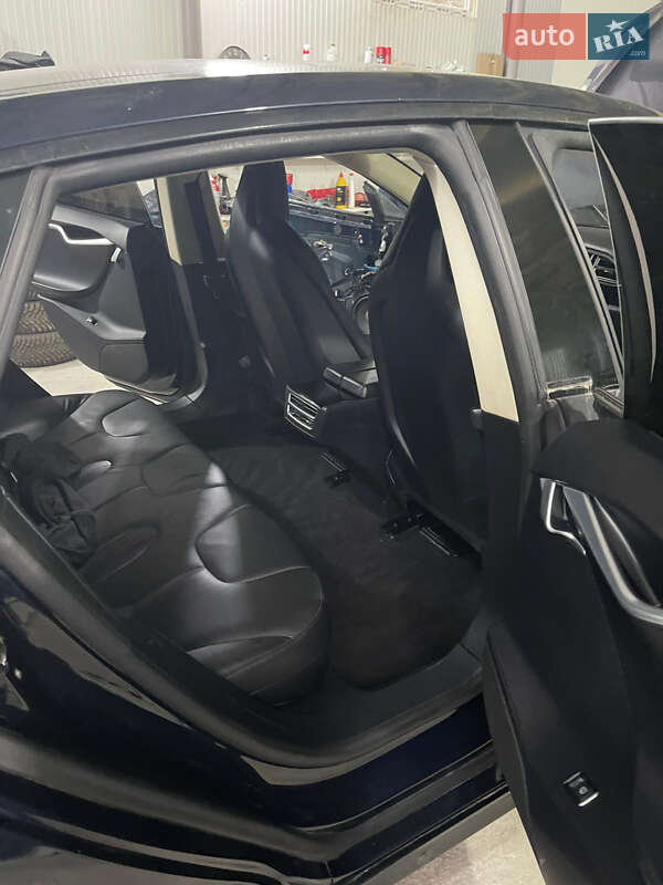 Лифтбек Tesla Model S 2013 в Львове фото 57 Лифтбек Tesla Model S 2013 в Львове