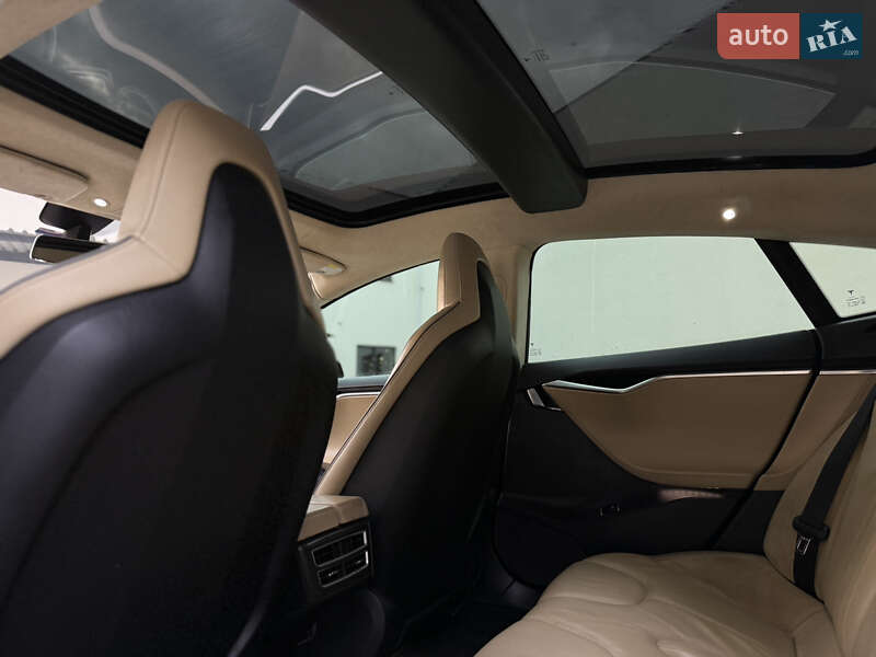 Ліфтбек Tesla Model S 2013 в Луцьку фото 29 Ліфтбек Tesla Model S 2013 в Луцьку
