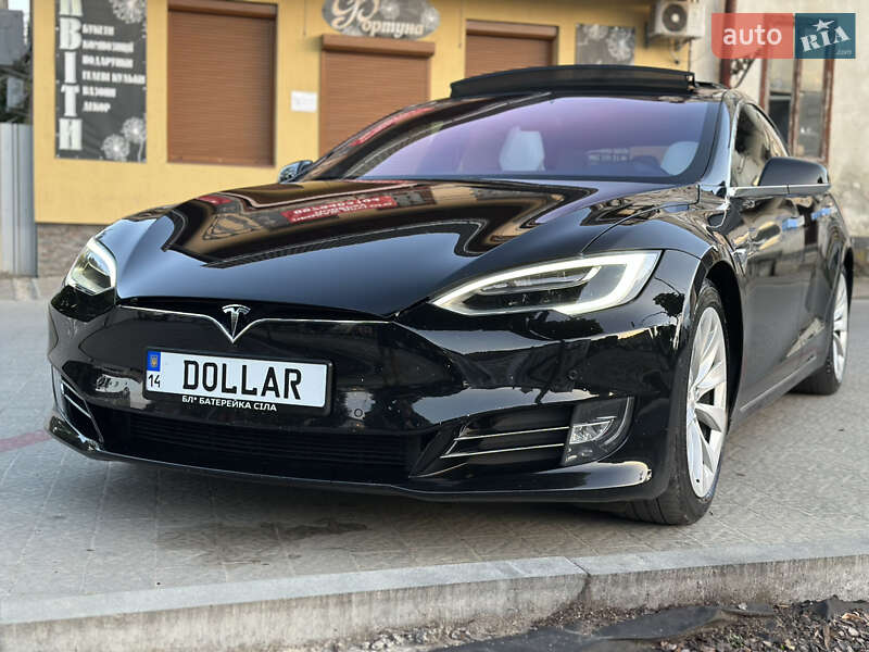 Ліфтбек Tesla Model S 2017 в Львові фото Ліфтбек Tesla Model S 2017 в Львові