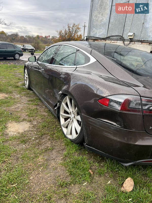 Ліфтбек Tesla Model S 2013 в Одесі фото 6 Ліфтбек Tesla Model S 2013 в Одесі