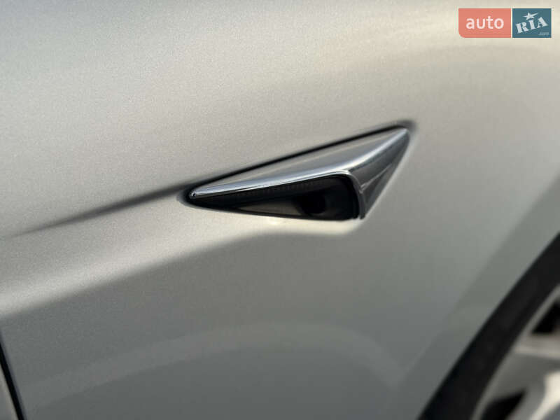Ліфтбек Tesla Model S 2017 в Кам'янському фото 21 Ліфтбек Tesla Model S 2017 в Кам'янському