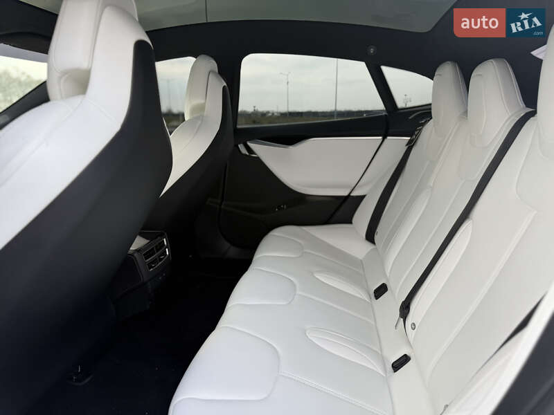 Ліфтбек Tesla Model S 2017 в Кам'янському фото 26 Ліфтбек Tesla Model S 2017 в Кам'янському
