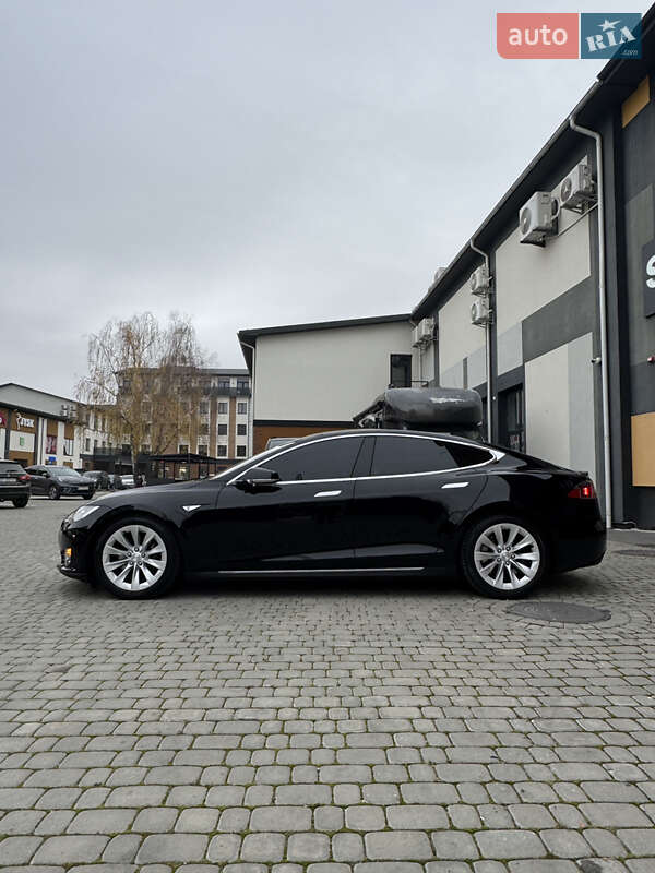 Ліфтбек Tesla Model S 2015 в Коломиї