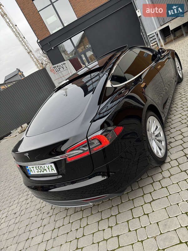 Ліфтбек Tesla Model S 2015 в Коломиї