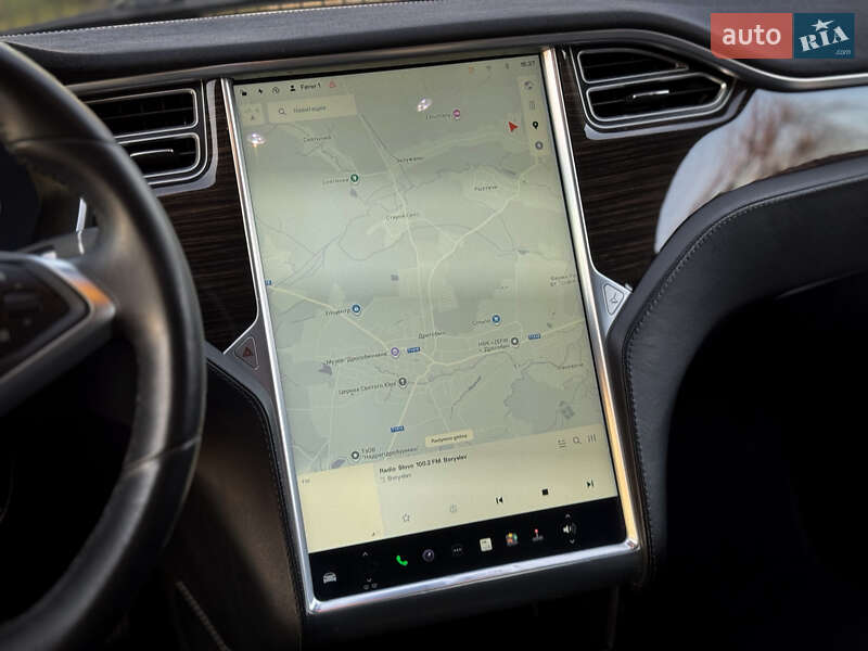 Лифтбек Tesla Model S 2015 в Дрогобыче