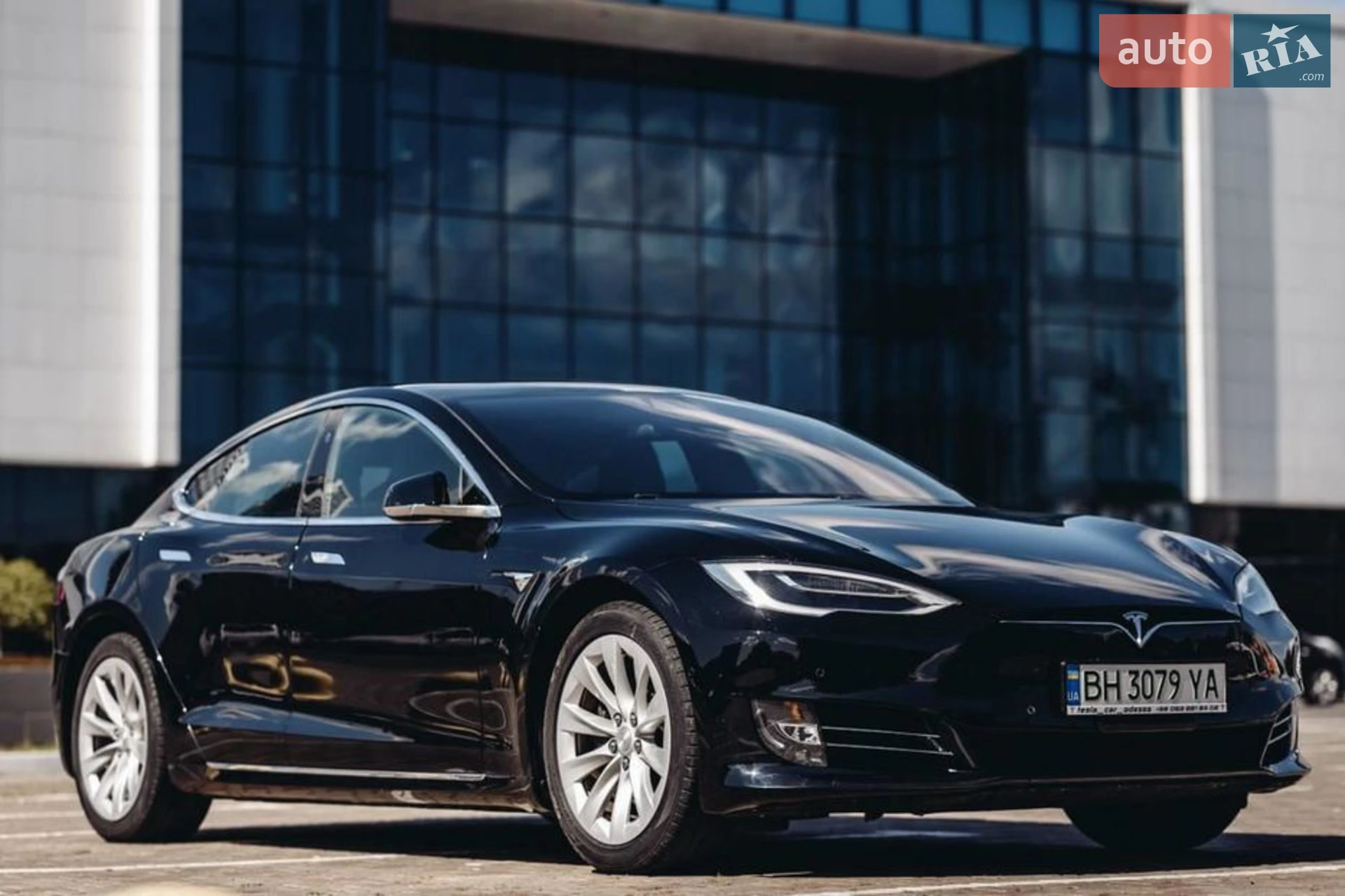 2018 Tesla Model S - фото 1