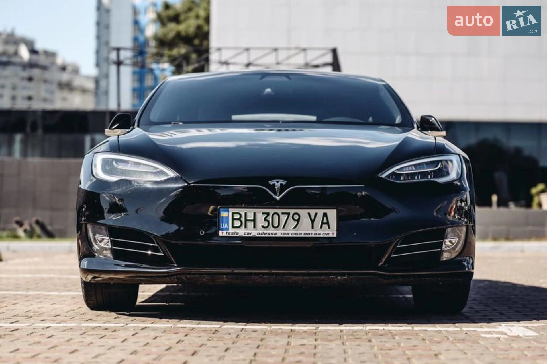 Tesla Model S 2018 VIN 5YJSA1E28JF286169 фото оголошення 3 з 7
