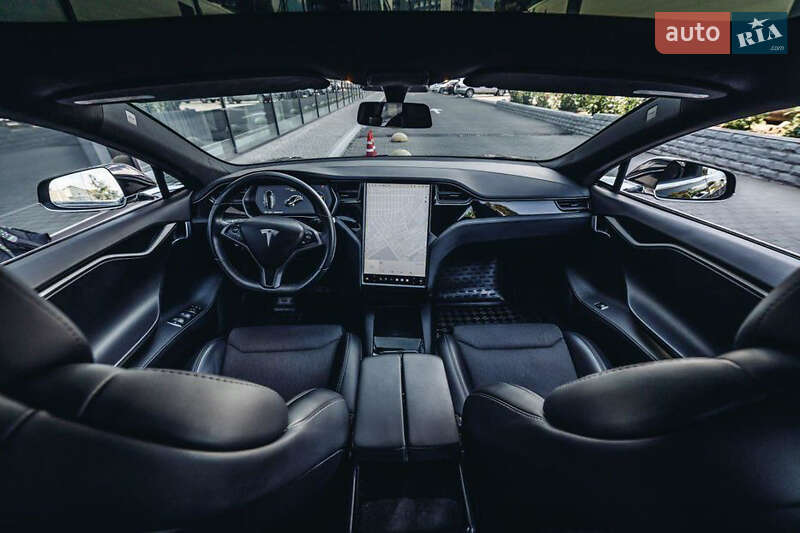 Ліфтбек Tesla Model S 2018 в Одесі фото 4 Ліфтбек Tesla Model S 2018 в Одесі
