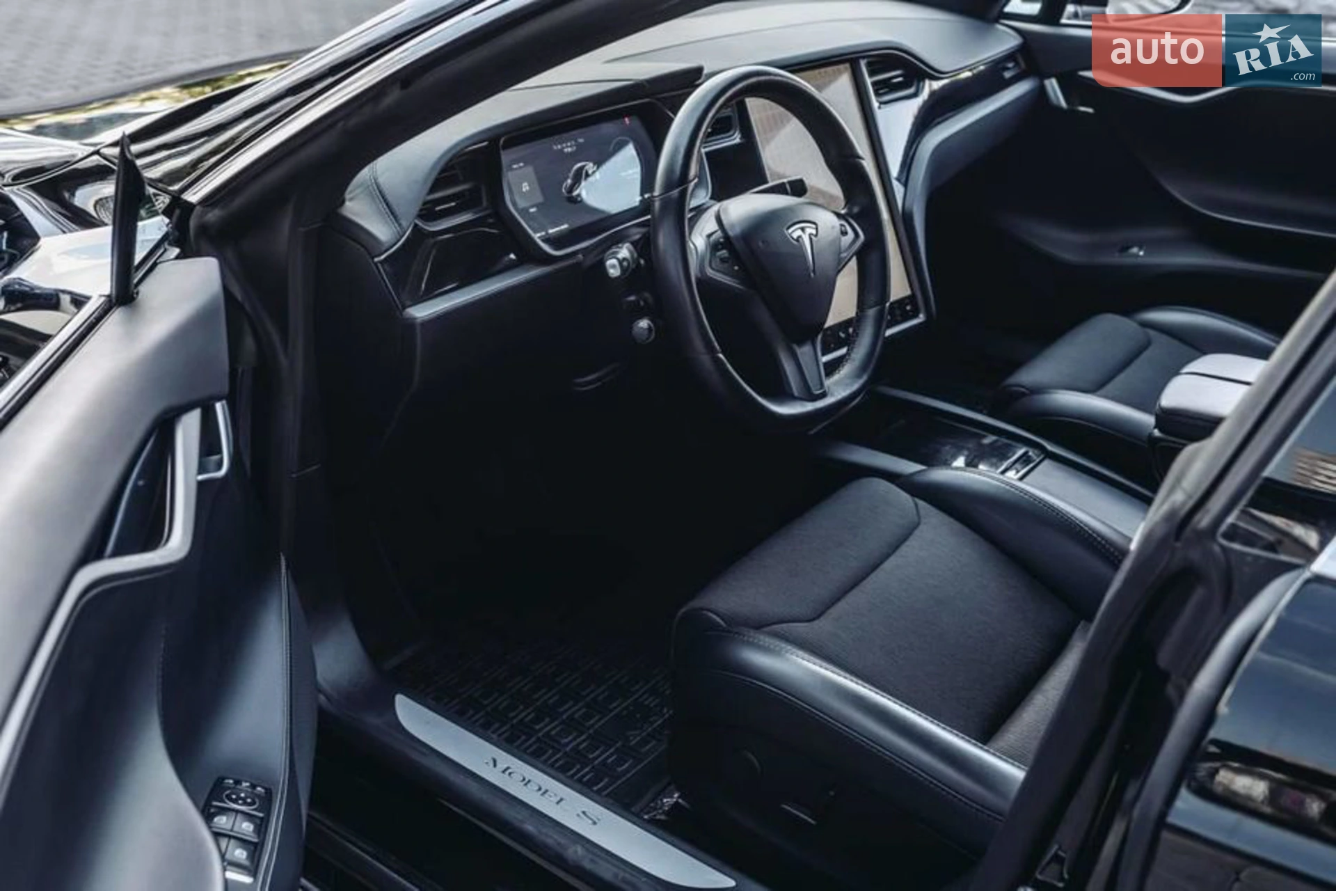 Tesla Model S 2018 VIN 5YJSA1E28JF286169 фото оголошення 6 з 7