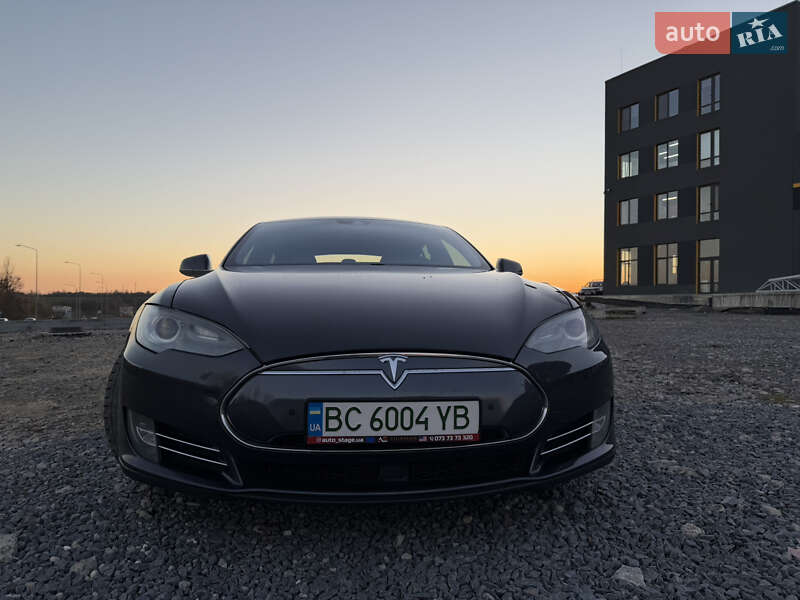 Лифтбек Tesla Model S 2015 в Львове фото 9 Лифтбек Tesla Model S 2015 в Львове