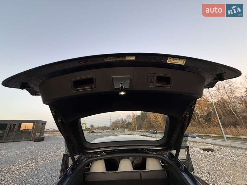 Лифтбек Tesla Model S 2015 в Львове фото 19 Лифтбек Tesla Model S 2015 в Львове