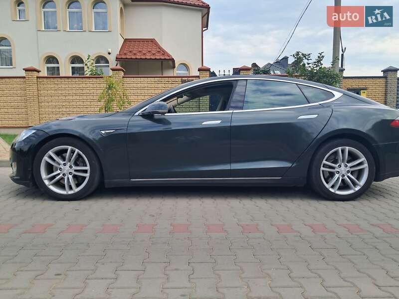 Лифтбек Tesla Model S 2013 в Луцке