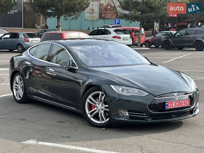 Ліфтбек Tesla Model S 2015 в Одесі