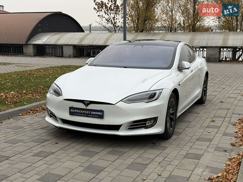 Ліфтбек Tesla Model S 2019 в Дніпрі фото 2 Ліфтбек Tesla Model S 2019 в Дніпрі