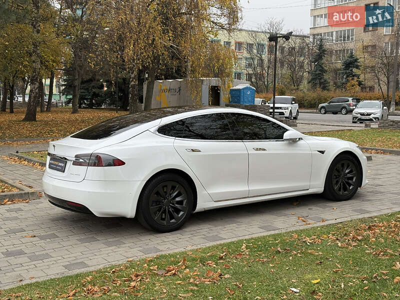 Ліфтбек Tesla Model S 2019 в Дніпрі фото 7 Ліфтбек Tesla Model S 2019 в Дніпрі