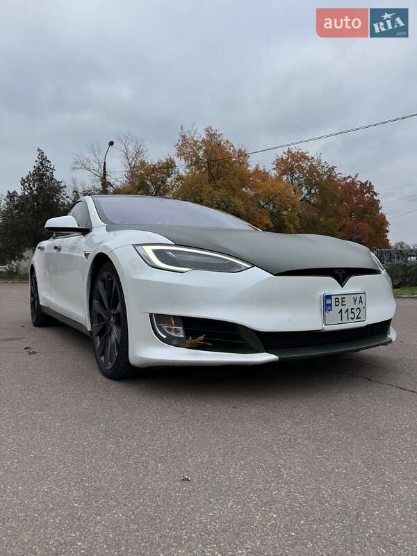 Ліфтбек Tesla Model S 2019 в Миколаєві