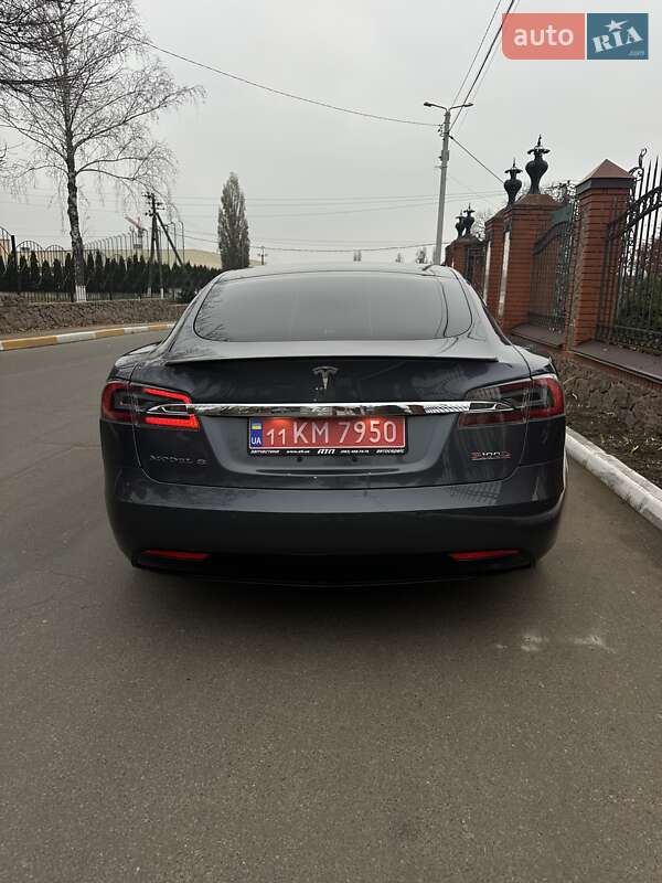 Лифтбек Tesla Model S 2018 в Киеве