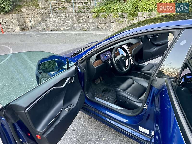 Ліфтбек Tesla Model S 2020 в Ужгороді