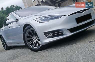 Ліфтбек Tesla Model S 2018 в Івано-Франківську