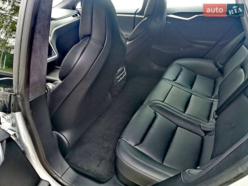 Ліфтбек Tesla Model S 2018 в Івано-Франківську фото 25 Ліфтбек Tesla Model S 2018 в Івано-Франківську
