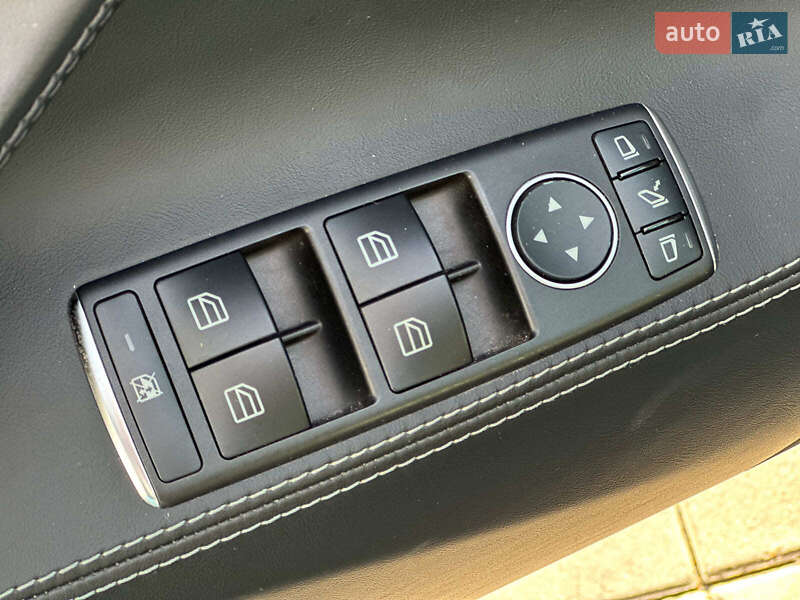 Лифтбек Tesla Model S 2017 в Одессе фото 19 Лифтбек Tesla Model S 2017 в Одессе