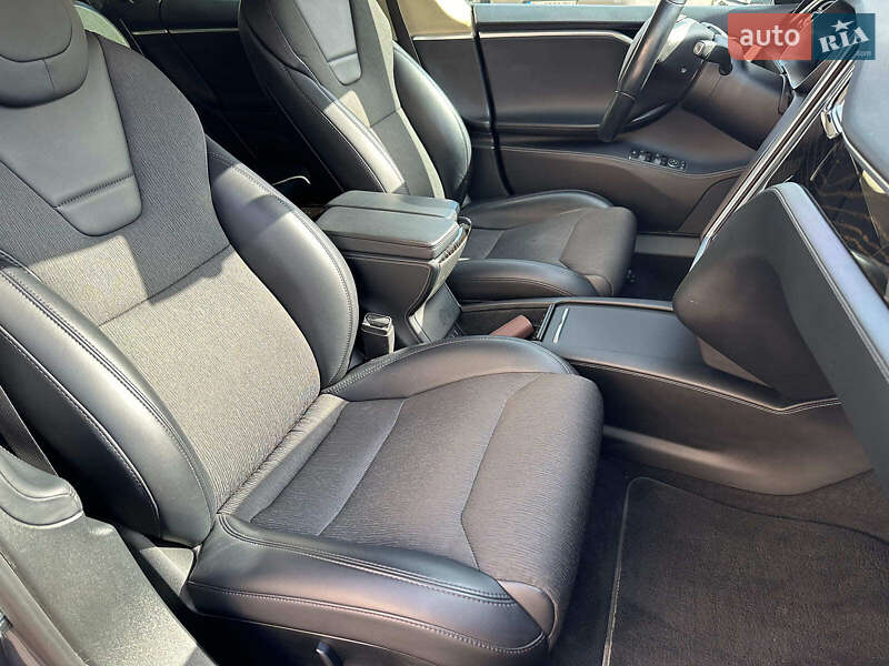 Лифтбек Tesla Model S 2017 в Одессе фото 17 Лифтбек Tesla Model S 2017 в Одессе