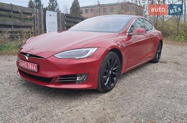 Ліфтбек Tesla Model S 2018 в Радехові