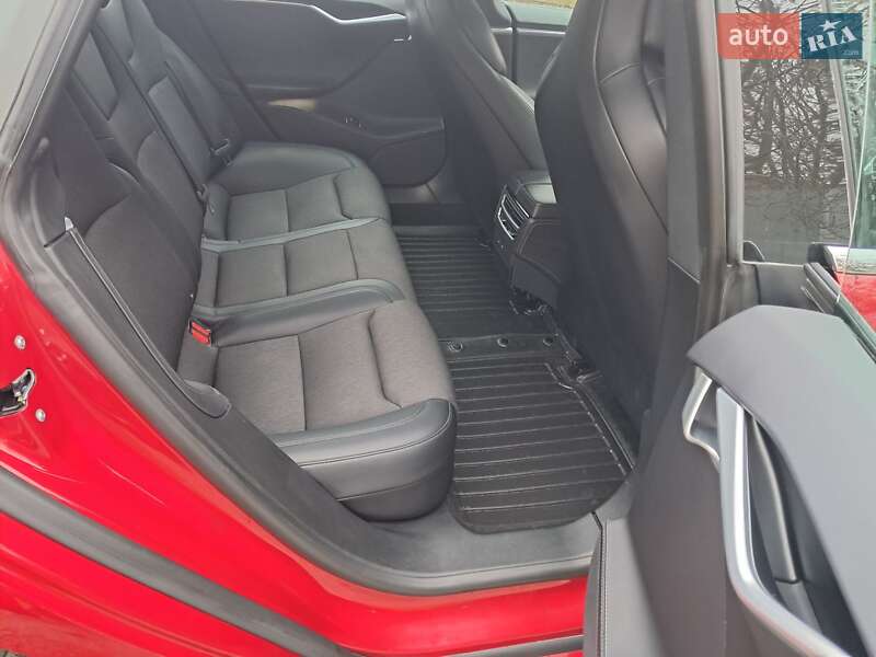Лифтбек Tesla Model S 2018 в Радехове фото 16 Лифтбек Tesla Model S 2018 в Радехове