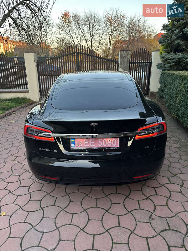 Ліфтбек Tesla Model S 2017 в Луцьку